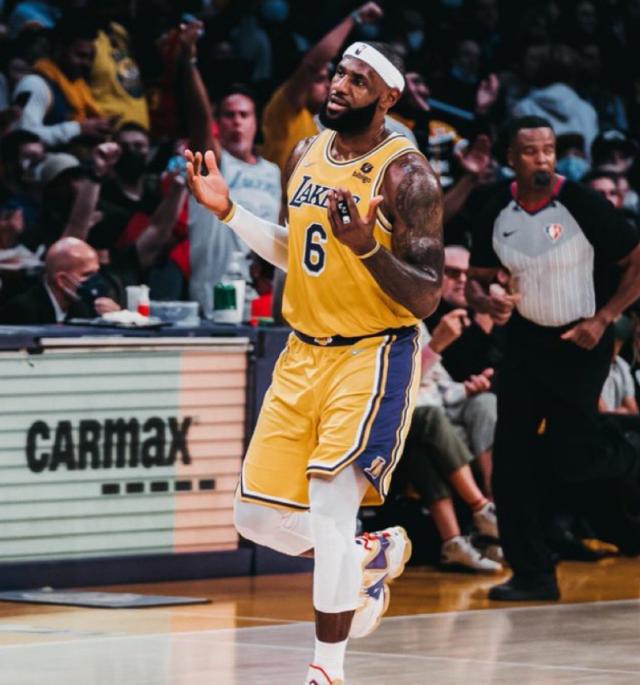 Baccarat-湖人低迷的关键因素是什么？某队高管：詹姆斯老了