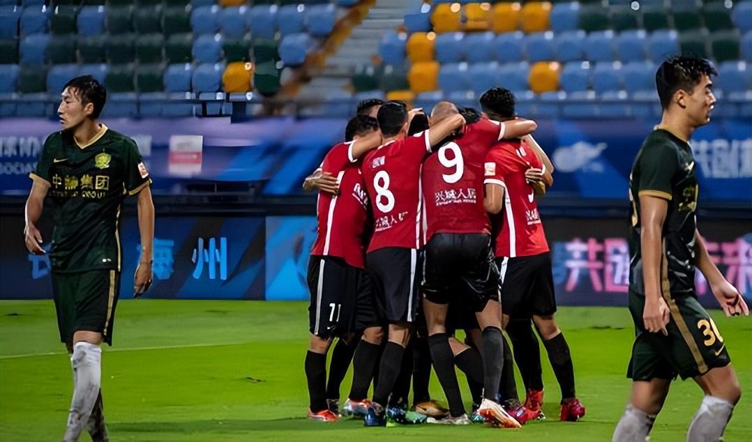 百家乐玩法-成都蓉城后腰新外援仅用一场比赛，就直接征服球迷，值得期待