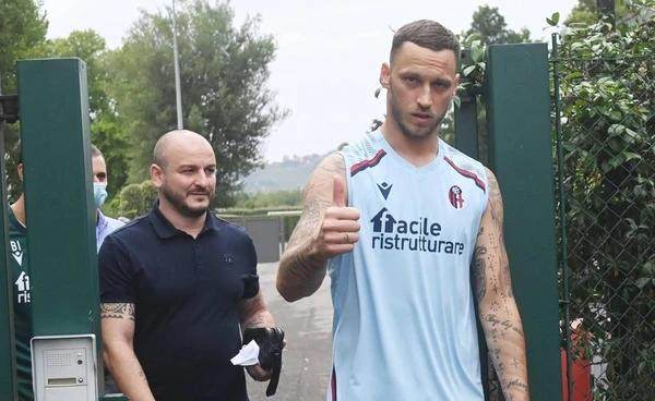 签字！阿瑙正式告别海港加盟意甲 直言：因家庭离开